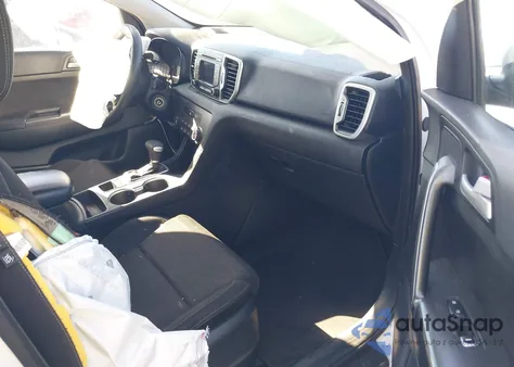 2018 Kia Sportage Lx z USA, uszkodzony, nr VIN KNDPM3AC8J7348067